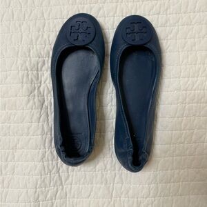 Tory Burch Minnie Travel Ballet 8.5 Navy